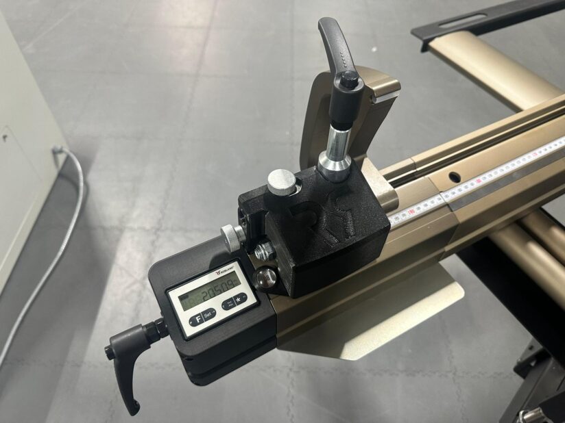 digital readout for extendible stop