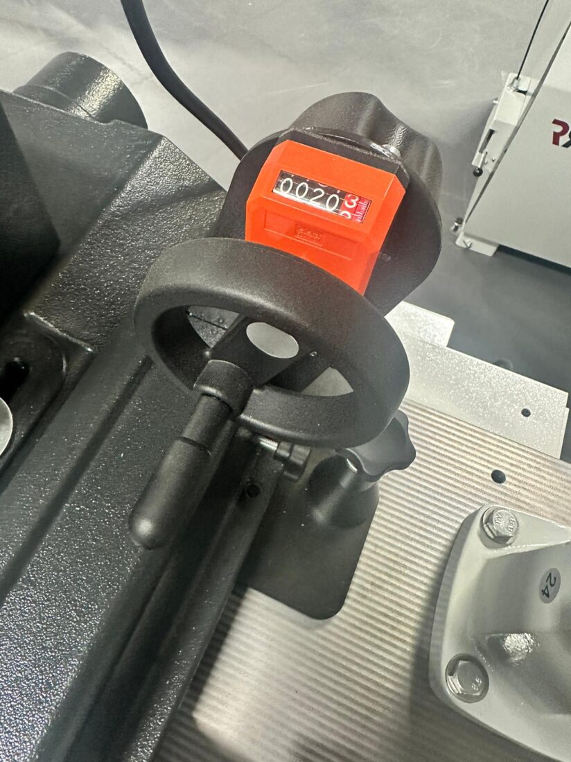 infeed fence adjustment
